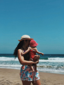 Traveling with a baby – Your guide to stress free adventures