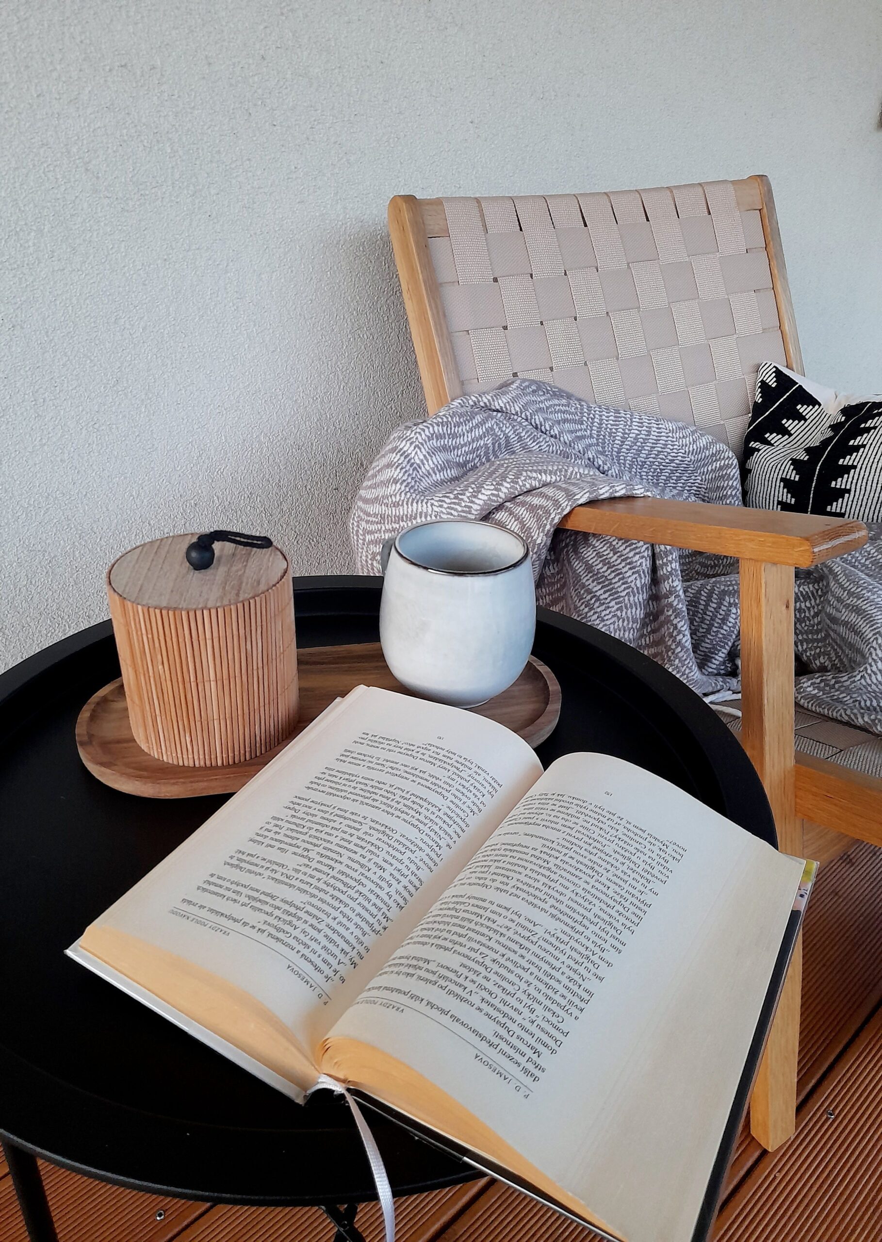 Living Room Corner Ideas – Make your home feel more complete